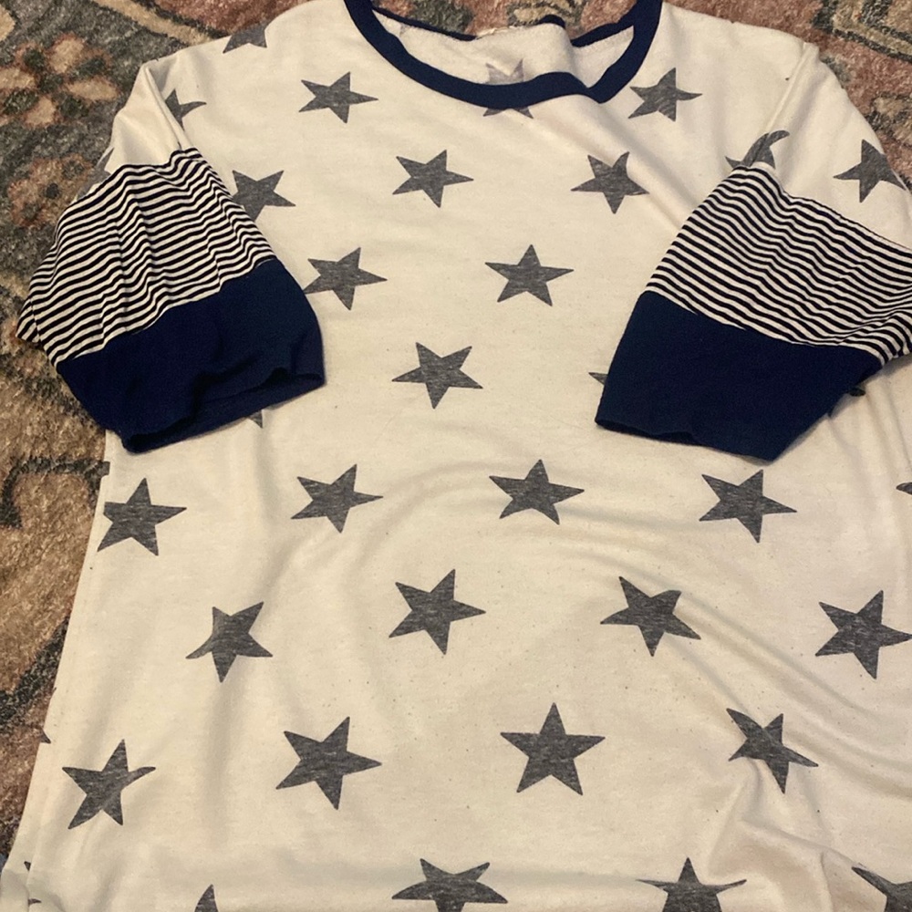 Lively melody star and stripe shirt size medium